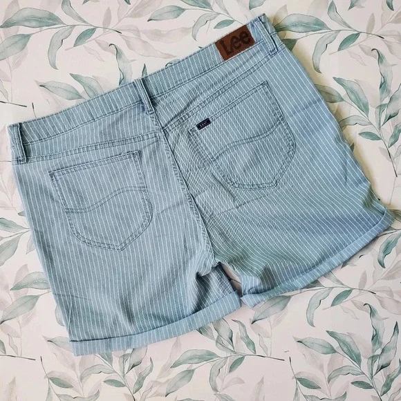 LEE | Mid Rise Short in Light Stripe sz 18M - Picture 2 of 8